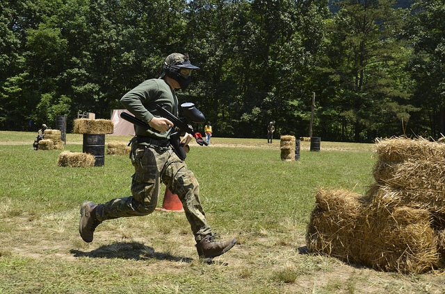  Playing paintball in La Rioja